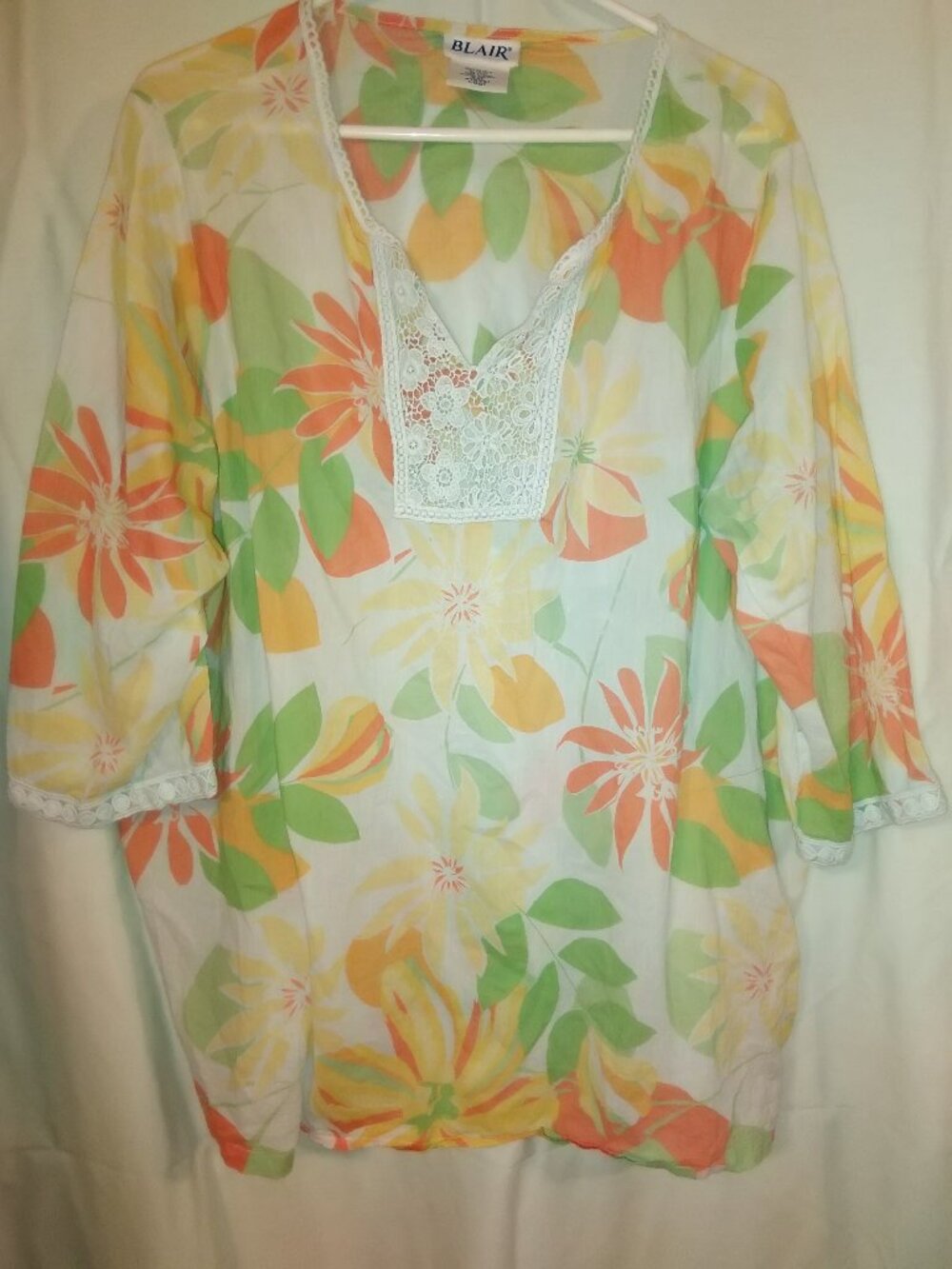 Women's BLAIR 3/4 sleeve Flower Blouse Shirt Size 2XL embroidered Top vintage?